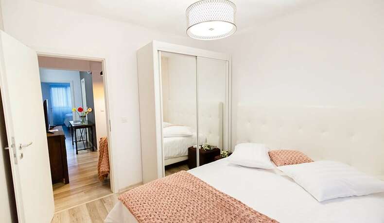 Imagen de la habitación del Metropolitan Iassium Luxury Suites. Foto 12