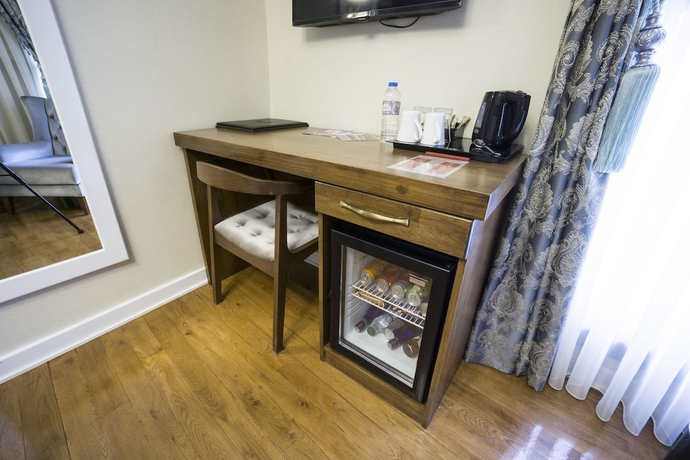 Imagen de la habitación del Mezzo Hotel. Foto 12