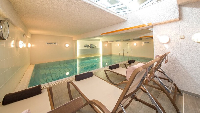Imagen de la piscina del Michels Inselhotel Vier Jahreszeiten. Foto 18