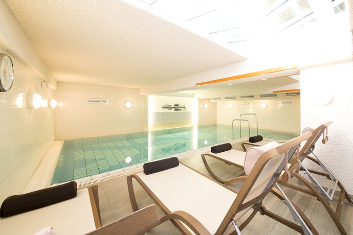 Imagen de la piscina del Michels Inselhotel Vier Jahreszeiten. Foto 20