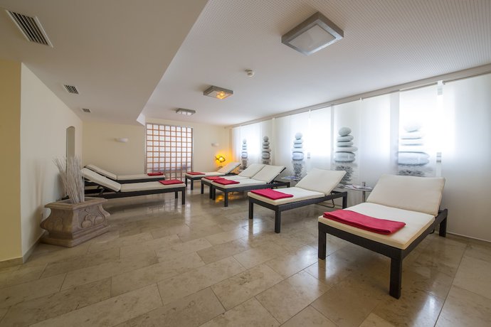 Imagen de la piscina del Michels Strandhotel Germania. Foto 18