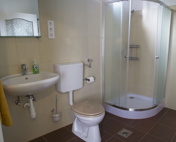 Imagen de la habitación del Microstore Airport Panzio. Foto 9
