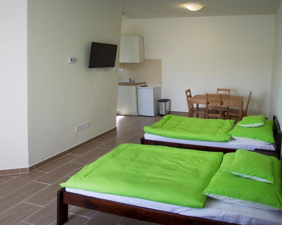 Imagen de la habitación del Microstore Airport Panzio. Foto 14