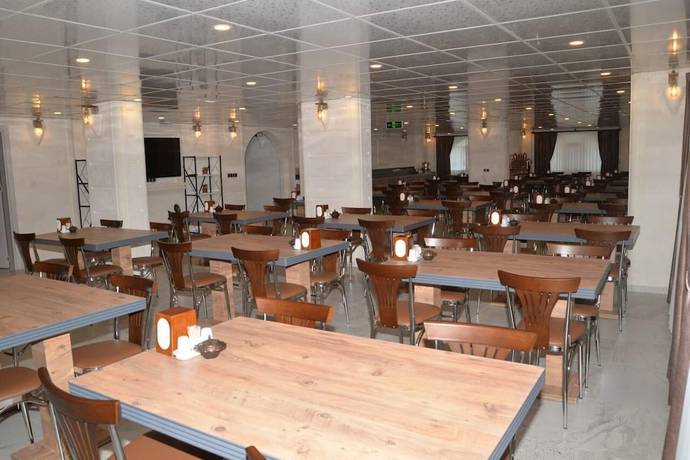 Imagen del bar/restaurante del Midyat KERVAN Otel. Foto 6