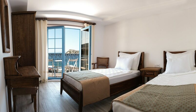 Imagen de la habitación del Mimas Marine Hotel. Foto 14