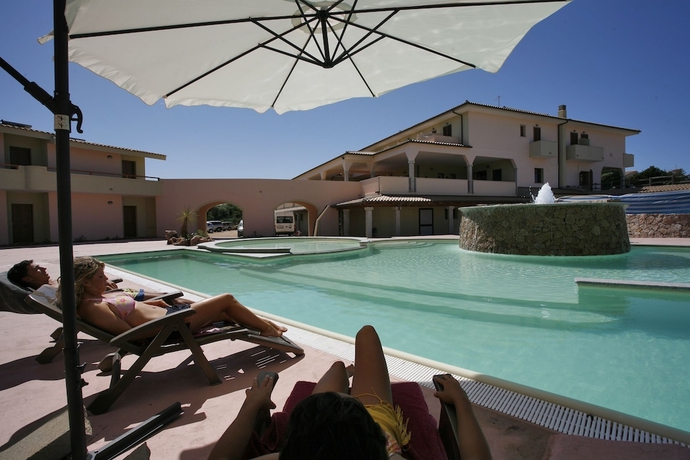 Imagen de los interiores del Mimose Beach Village. Foto 17