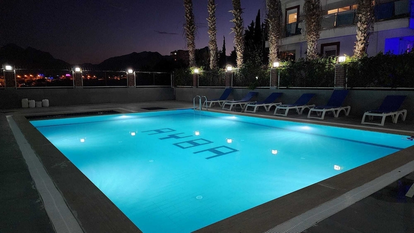 Imagen de la piscina del Mimoza Hotel, Konyaalti beach. Foto 16