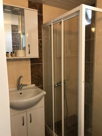 Imagen de la habitación del Mina Grand Hotel. Foto 15
