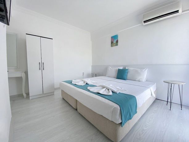 Imagen de la habitación del Minerva Port Hotel. Foto 14