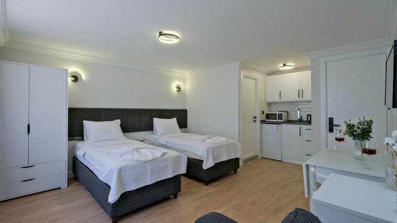 Imagen de la habitación del Miralya Suites. Foto 16