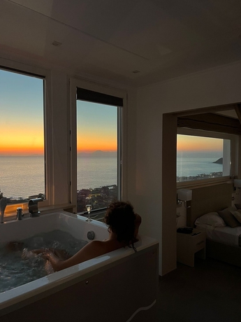 Imagen de la habitación del Miramare Castellabate Resort. Foto 5