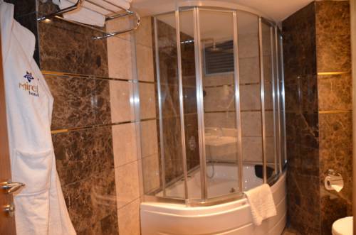 Imagen de la habitación del Mirel Hotel. Foto 3