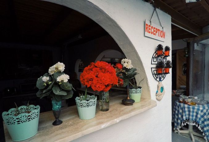 Imagen de los interiores del Miss Hotel Karya. Foto 19
