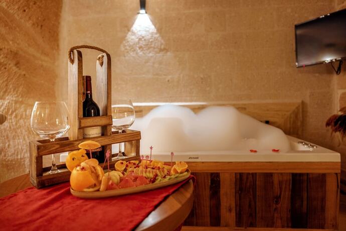 Imagen de la habitación del Misty Cave Hotel. Foto 11