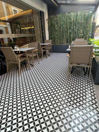 Imagen general del Mithras Hotel. Foto 1