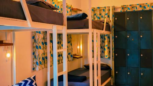 Imagen de la habitación del Mitra Hostel (By The Pool). Foto 16