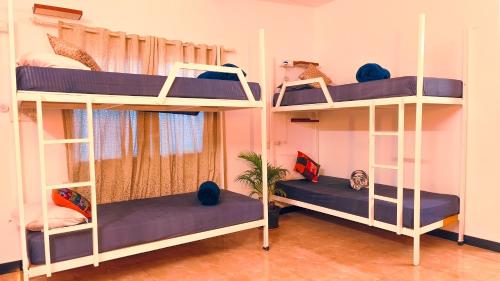 Imagen de la habitación del Mitra Hostel (By The Pool). Foto 18