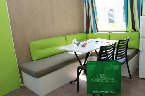 Imagen general del Mobile Homes by KelAir at Camping Les Genets. Foto 12