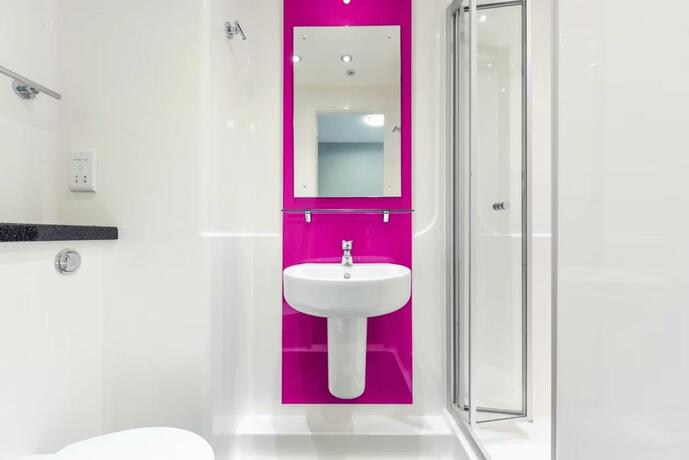 Imagen general del Modern Ensuite Rooms with Shared Kitchen at Tramways in Chester for Students Only. Foto 3