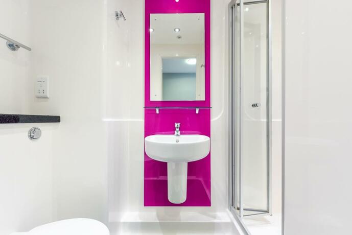 Imagen general del Modern Ensuite Rooms with Shared Kitchen at Tramways in Chester for Students Only. Foto 4