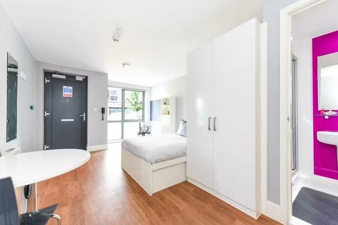 Imagen general del Modern Ensuite Rooms with Shared Kitchen at Tramways in Chester for Students Only. Foto 6