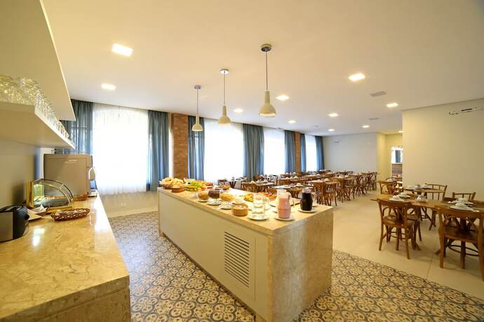 Imagen del bar/restaurante del Moinho It&aacute;lia Hotel. Foto 17