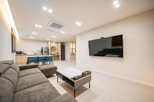 Imagen de la habitación del Mokpo Brown Dot Hotel Namak. Foto 16