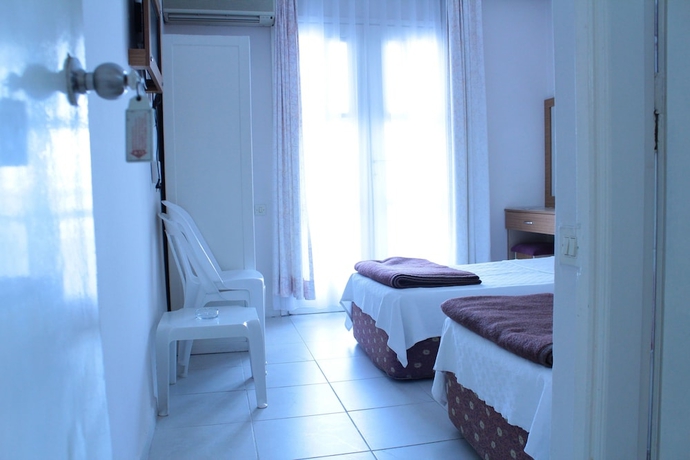 Imagen de la habitación del Mola Hotel. Foto 9
