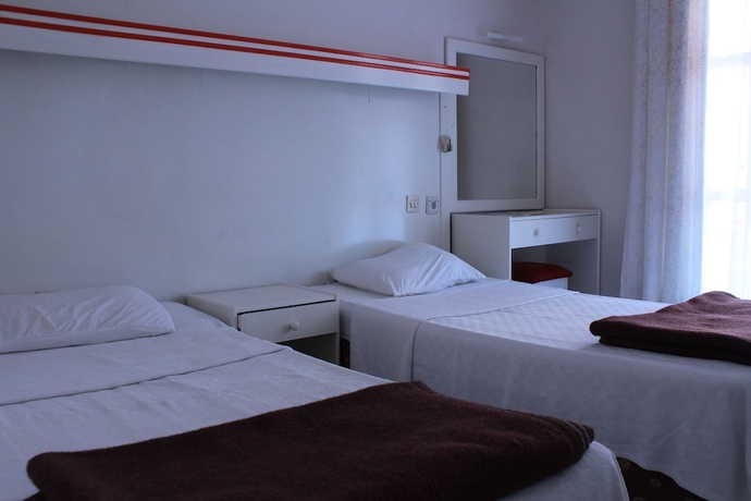 Imagen de la habitación del Mola Hotel. Foto 11