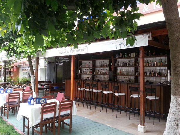 Imagen del bar/restaurante del Mola Hotel. Foto 4