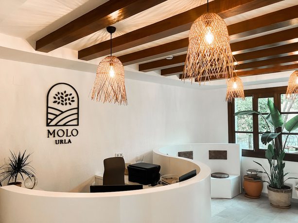 Imagen de los interiores del Molo Urla. Foto 20