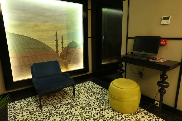 Imagen del bar/restaurante del Molton Nisantasi Suites. Foto 2