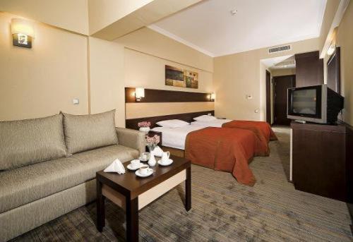 Imagen general del Mom Hotel, Bornova. Foto 1