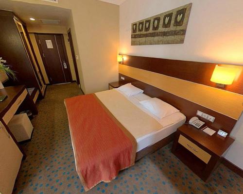 Imagen de la habitación del Mom Hotel, Bornova. Foto 7