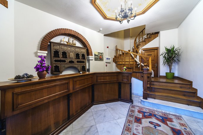 Imagen de los interiores del Mom Hotel, Islas Pr&iacute;ncipe. Foto 19