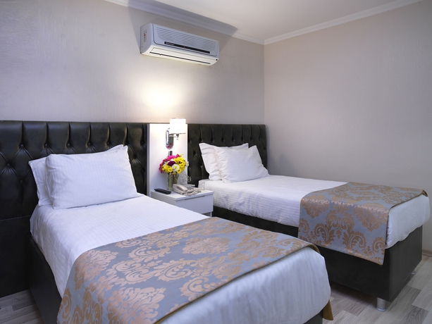 Imagen de la habitación del Monarch Hotel. Foto 6