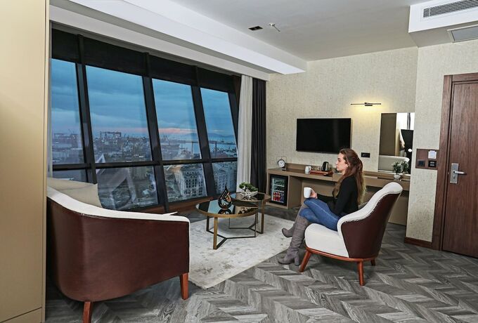 Imagen de la habitación del Moncher Hotel. Foto 15