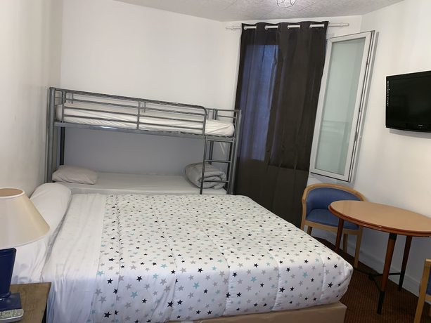 Imagen de la habitación del Mondial Hotel. Foto 12