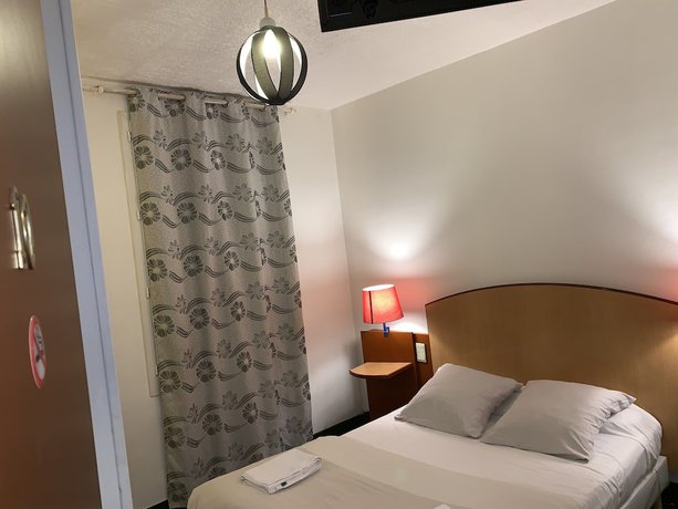Imagen de la habitación del Mondial Hotel. Foto 13