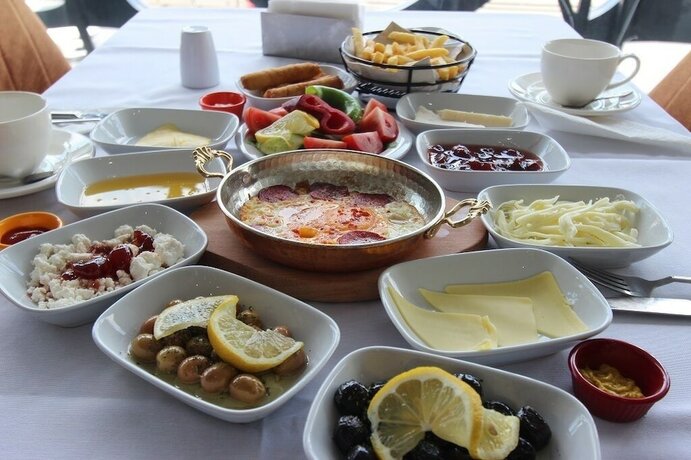Imagen general del Monezza Hotel - Maltepe. Foto 1