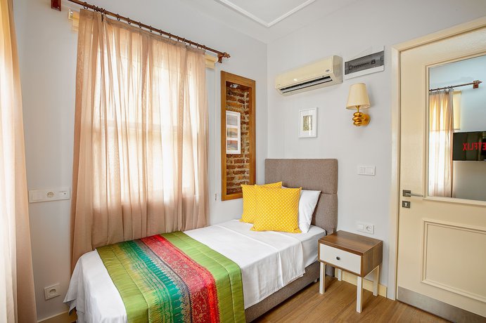 Imagen de la habitación del Mono Hotel. Foto 2