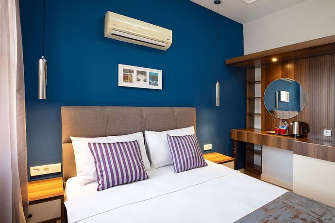 Imagen de la habitación del Mono Hotel. Foto 5