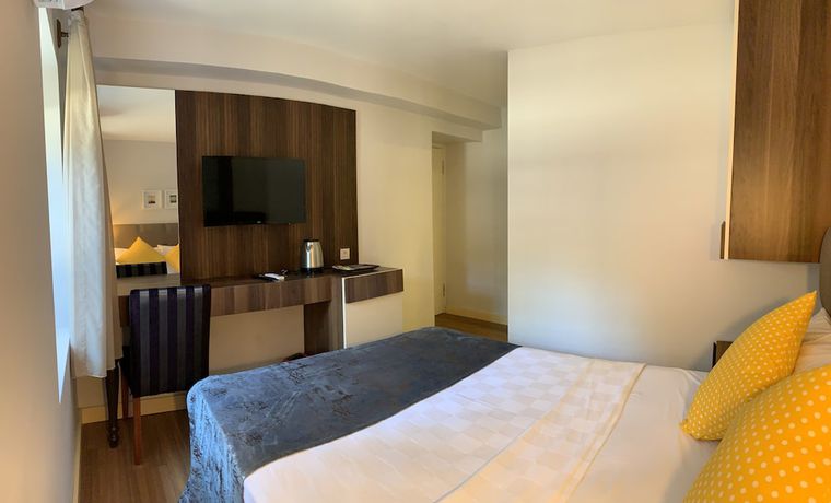 Imagen de la habitación del Mono Hotel. Foto 13