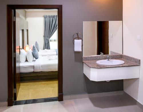 Imagen general del Montana Tower. Foto 13