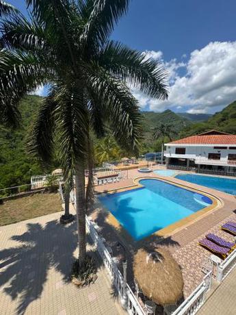 Imagen general del Monta&ntilde;a de Anapoima. Foto 9