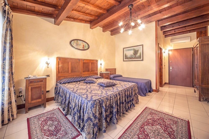 Imagen de la habitación del Monte Tondo. Foto 13