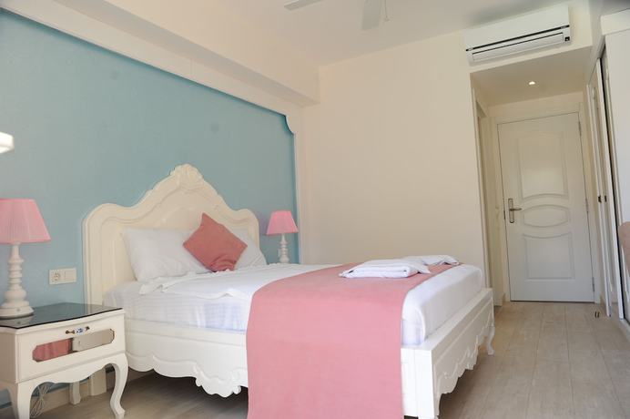 Imagen de la habitación del Montebello Deluxe. Foto 13