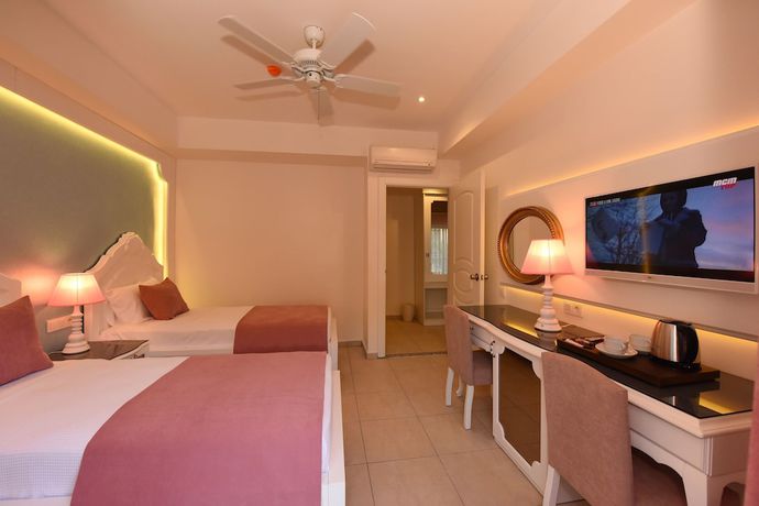 Imagen de la habitación del Montebello Deluxe. Foto 14