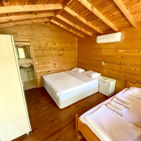 Imagen de la habitación del Montenegro Motel. Foto 16