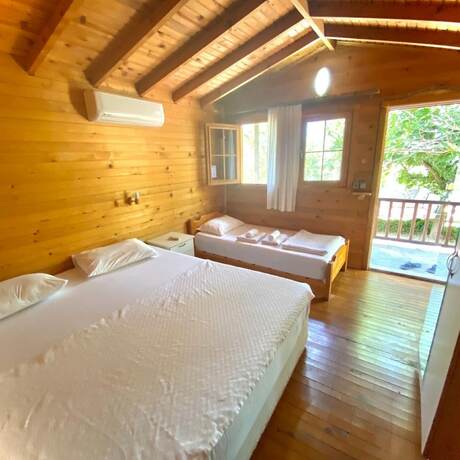 Imagen de la habitación del Montenegro Motel. Foto 19